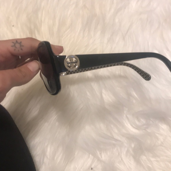 Tory Burch sun glasses - Picture 2 of 5